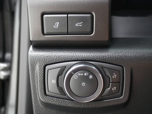 Used 2018 Ford Expedition Max Limited w/ Equipment Group 302A RWD image 31