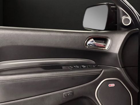 Used 2018 Dodge Durango SRT w/ SRT Interior Appearance Group image 40