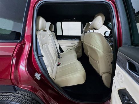 Used 2023 Jeep Grand Cherokee Limited w/ Luxury Tech Group II image 26