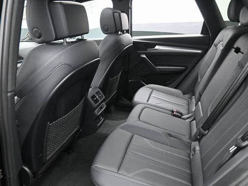 Used 2025 Audi Q5 2.0T Premium image 32