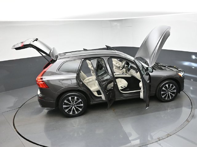 Used 2024 Volvo XC60 B5 Plus w/ Protection Package Premier AWD/4WD image 45