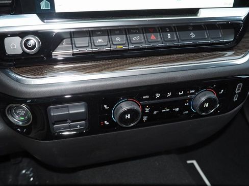 New 2025 Chevrolet Silverado 1500 LT w/ Z71 Off-Road Package image 11