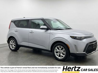 Used 2025 Kia Soul LX w/ LX Technology Package