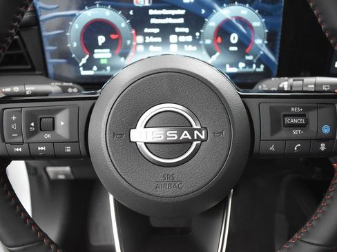 New 2026 Nissan Kicks SR w/ Illumination Package FWD image 30