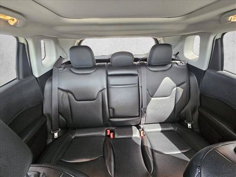 Used 2019 Jeep Compass Limited AWD/4WD image 12