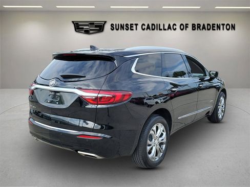 Used 2021 Buick Enclave Avenir w/ Avenir Technology Package image 4