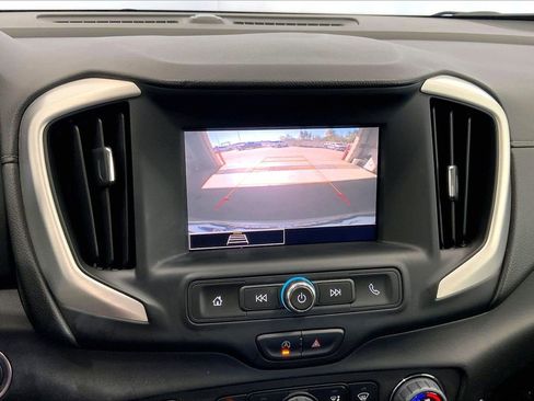 Used 2023 GMC Terrain SLE w/ Driver Convenience Package image 24