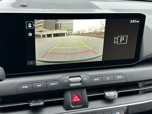 New 2025 Kia K4 LXS image 22