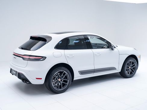 Certified 2026 Porsche Macan Turbo image 9