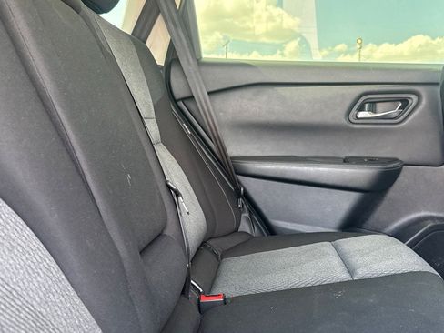 Used 2025 Nissan Rogue SV FWD image 32