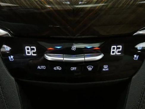 Used 2023 Cadillac XT6 Sport w/ Platinum Package image 29