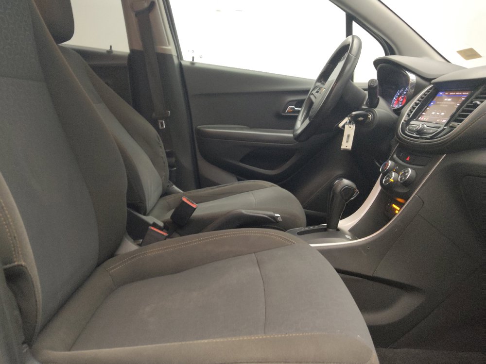 Used 2020 Chevrolet Trax LS w/ Tint and Cruise Package FWD image 21