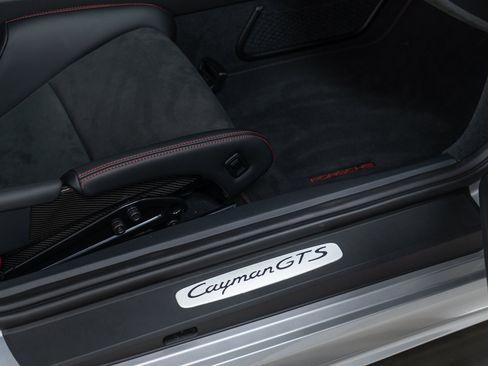 Certified 2025 Porsche 718 Cayman GTS RWD image 35