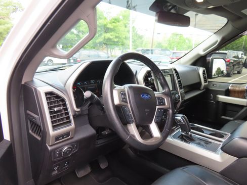 Used 2018 Ford F150 Lariat AWD/4WD image 17