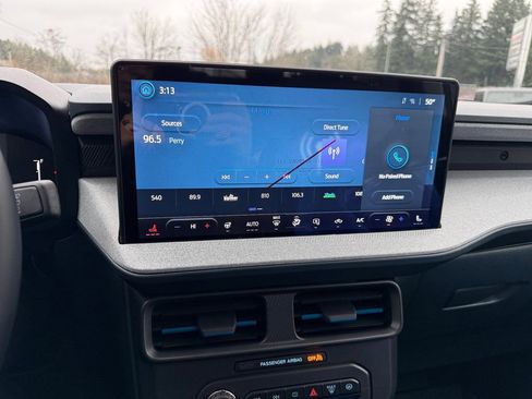 New 2025 Ford Maverick XLT w/ XLT Luxury Package image 21