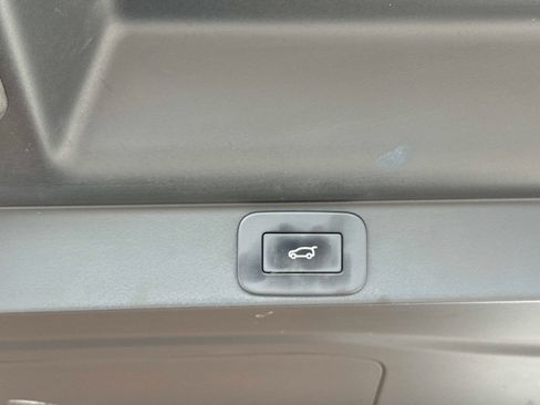 Used 2023 Land Rover Range Rover SE AWD/4WD image 14