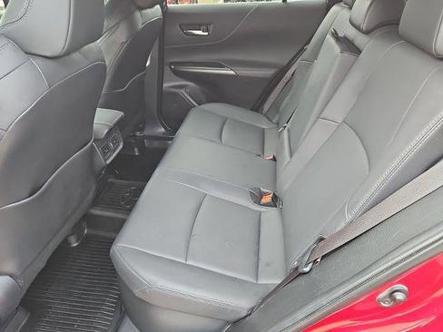 Used 2022 Toyota Venza LE image 22