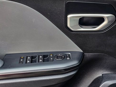 Used 2025 Kia K4 FWD image 12