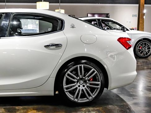 Used 2018 Maserati Ghibli S GranLusso AWD/4WD image 14