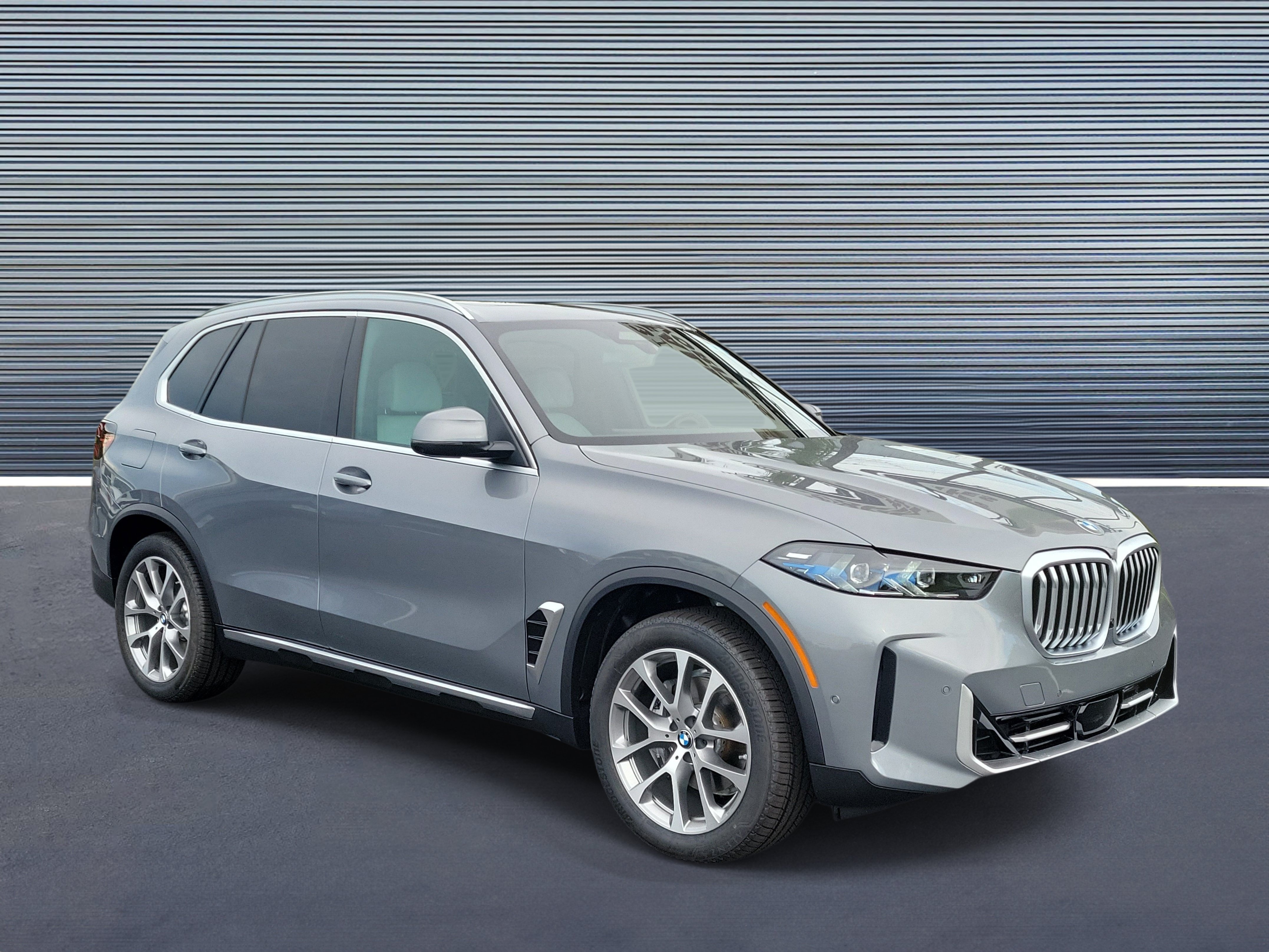 New 2026 BMW X5 sDrive40i w/ Climate Comfort Package RWD image 2