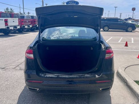 Used 2019 Ford Fusion SE AWD/4WD image 15