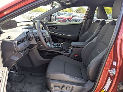 Used 2026 Toyota C-HR AWD/4WD image 17