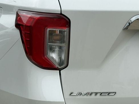 Used 2021 Ford Explorer Limited w/ Hybrid Equipment Group 310A AWD/4WD image 6
