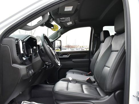 Used 2025 Chevrolet Silverado 3500 LT w/ Trail Boss Package AWD/4WD image 16