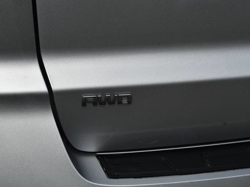 Used 2015 Chevrolet Traverse LT w/ Style and Technology Package image 6