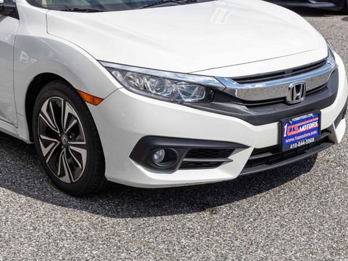 Used 2018 Honda Civic EX-L image 9