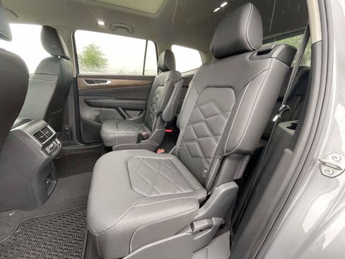 New 2026 Volkswagen Atlas SE FWD image 13