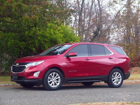 Used 2019 Chevrolet Equinox LT FWD image 1