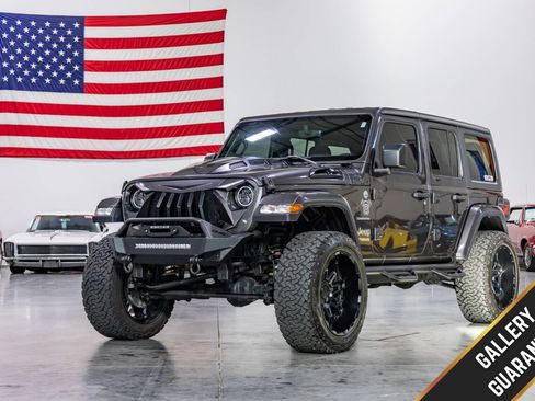 Used 2019 Jeep Wrangler Unlimited Sahara AWD/4WD image 1