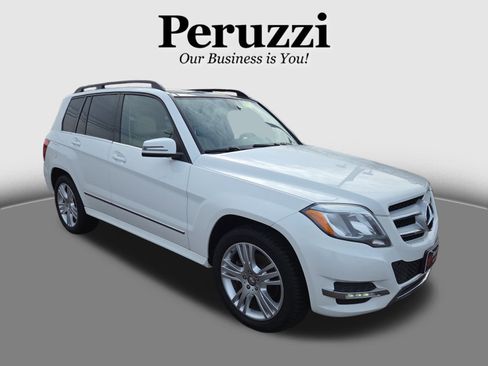 Used 2015 Mercedes-Benz GLK 350 4MATIC image 1
