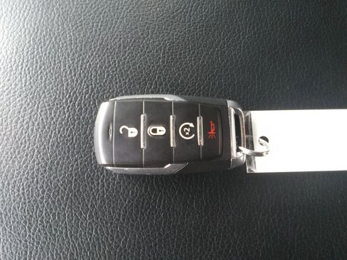 Used 2023 RAM 1500 Laramie AWD/4WD image 26