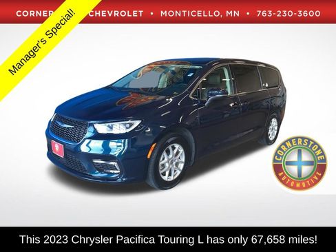 Used 2023 Chrysler Pacifica Touring-L FWD image 1