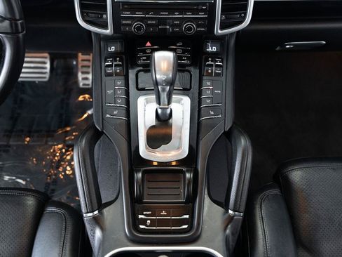 Used 2014 Porsche Cayenne S AWD/4WD image 20