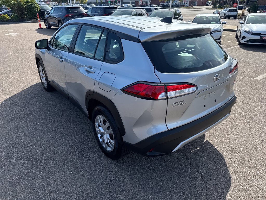 Used 2025 Toyota Corolla Cross L AWD/4WD image 5