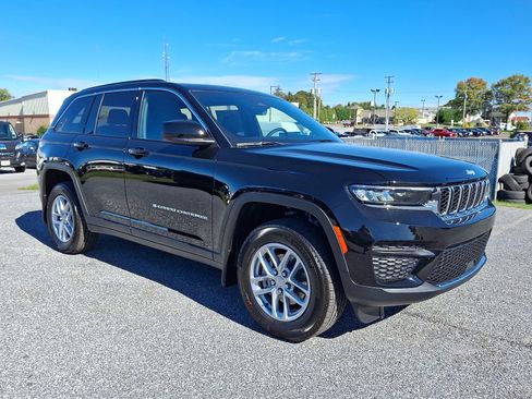 New 2025 Jeep Grand Cherokee Laredo w/ Luxury Tech Group I AWD/4WD image 1