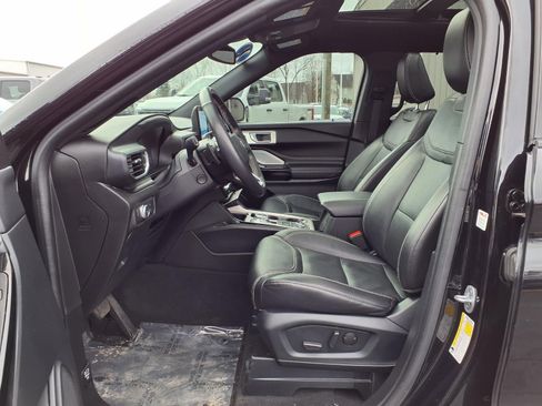 Used 2022 Ford Explorer ST w/ Equipment Group 401A image 15
