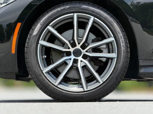 Used 2019 BMW 330i xDrive Sedan w/ Driving Assistance Package AWD/4WD image 18