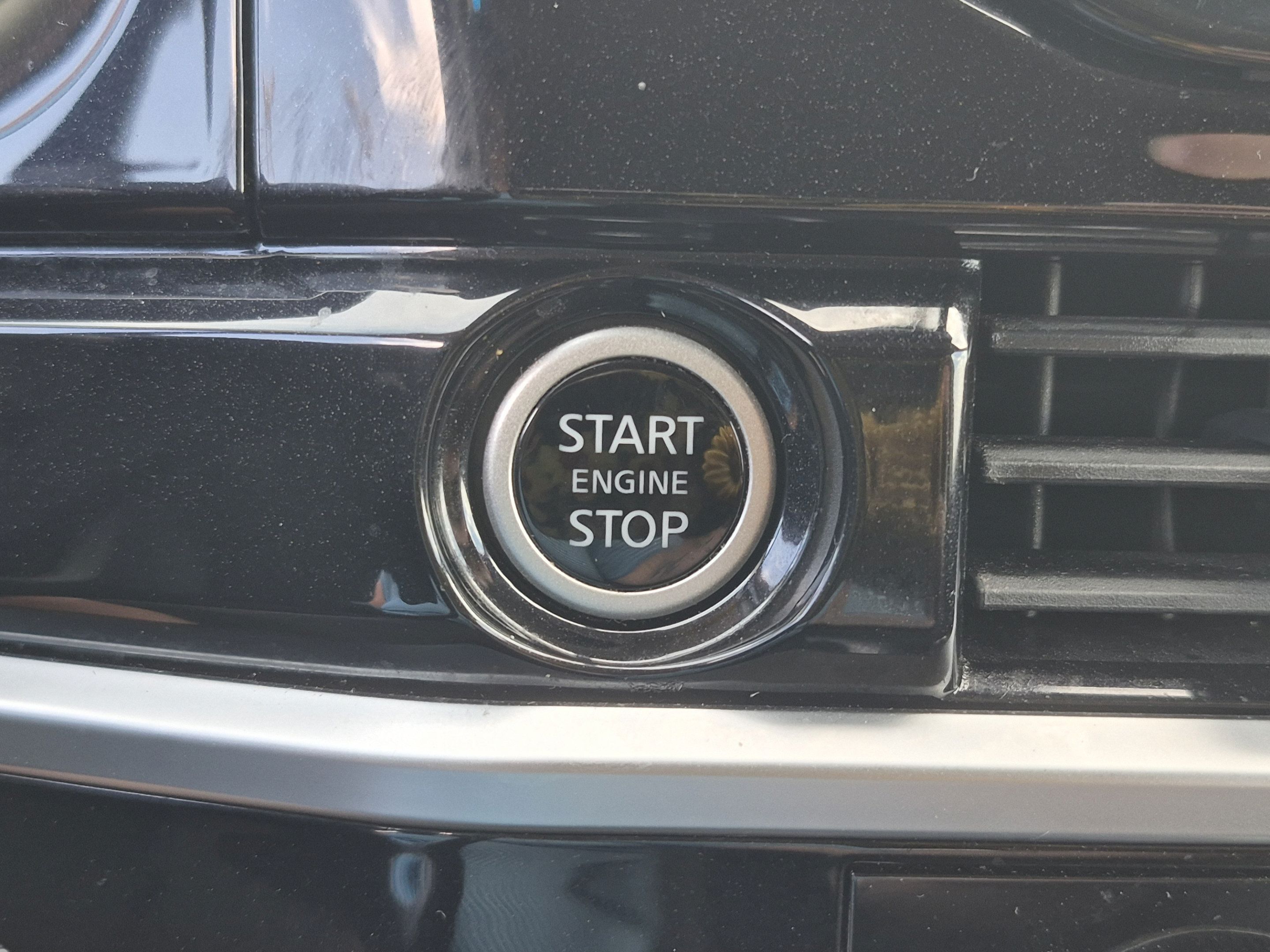 Used 2024 Nissan Pathfinder SV AWD/4WD image 35