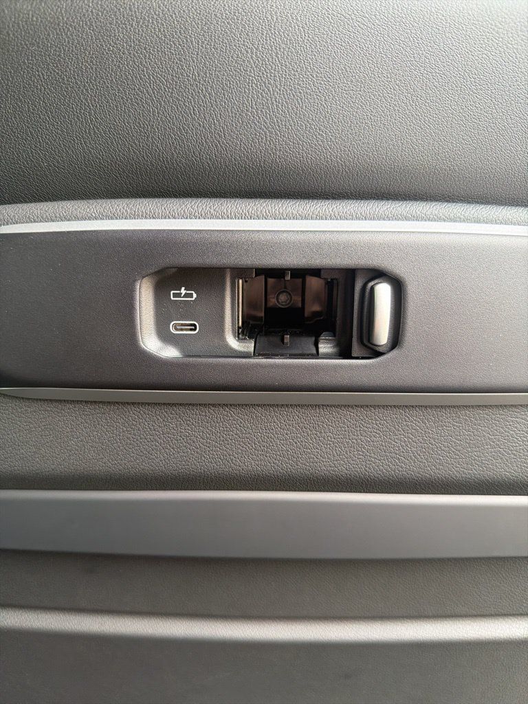 New 2026 BMW X5 M60i AWD/4WD image 17