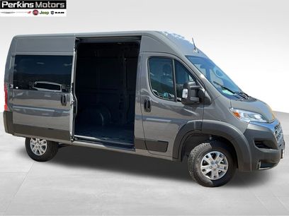 New 2025 RAM ProMaster 1500 w/ Quick Order Package 22G SLT