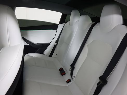 Used 2025 Tesla Model 3 Long Range image 35