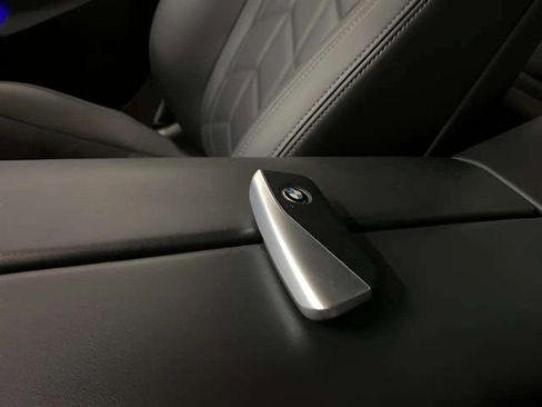 Used 2025 BMW i5 eDrive40i image 88