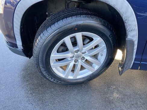 Used 2015 Toyota Highlander LE image 39