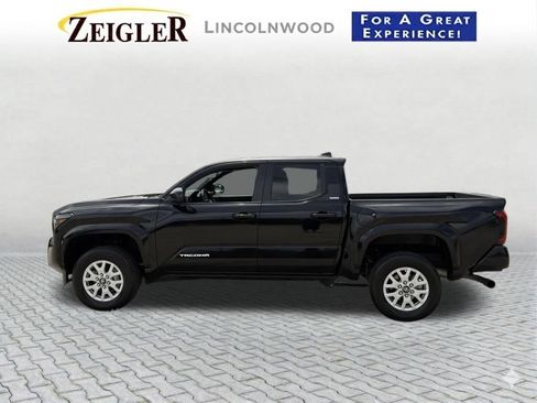 Used 2024 Toyota Tacoma SR5 AWD/4WD image 3