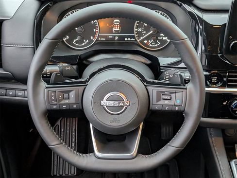 New 2025 Nissan Pathfinder SL image 10