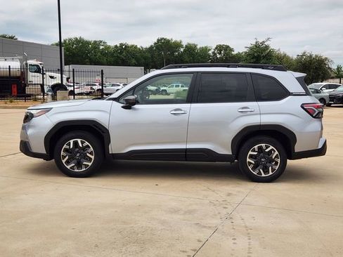 Certified 2025 Subaru Forester Premium AWD/4WD image 4